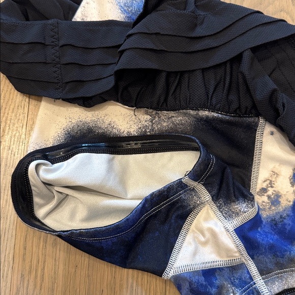 lululemon athletica Black Skort Shorts with Blue and White Waistband - Picture 5 of 7